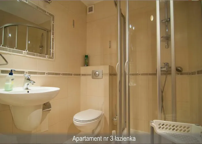 Gwiazda * שצ'קלארסקה פוראובה